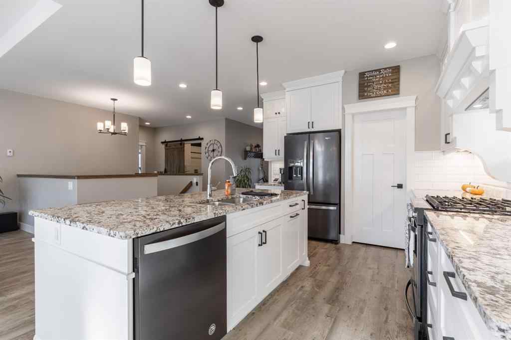 MLS® A2266692 - 803 Gibbons Avenue N in NONE Picture Butte, Residential