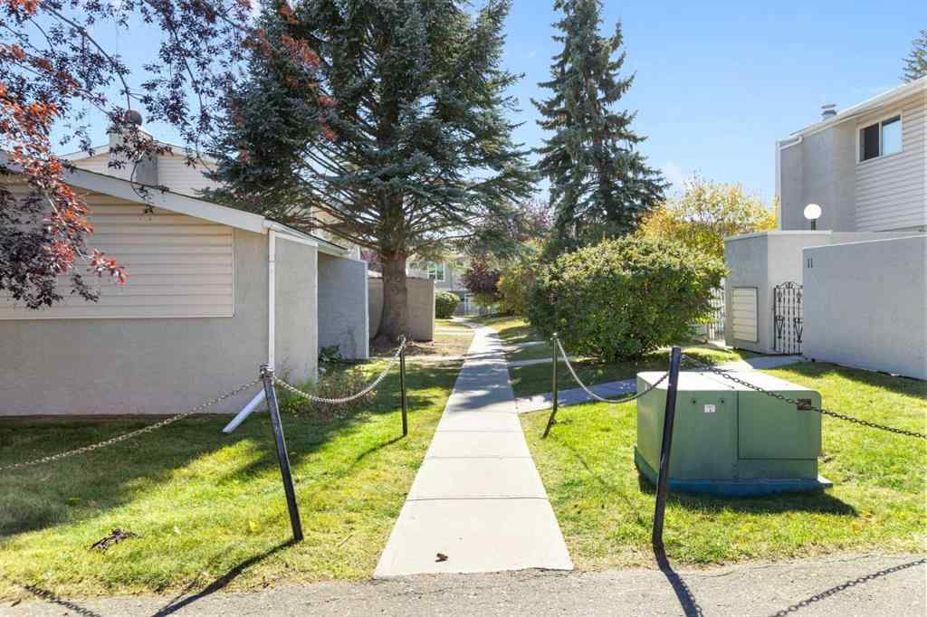 MLS® A2266693 - Unit #7 4915 45 Street SW in Glamorgan Calgary, Residential