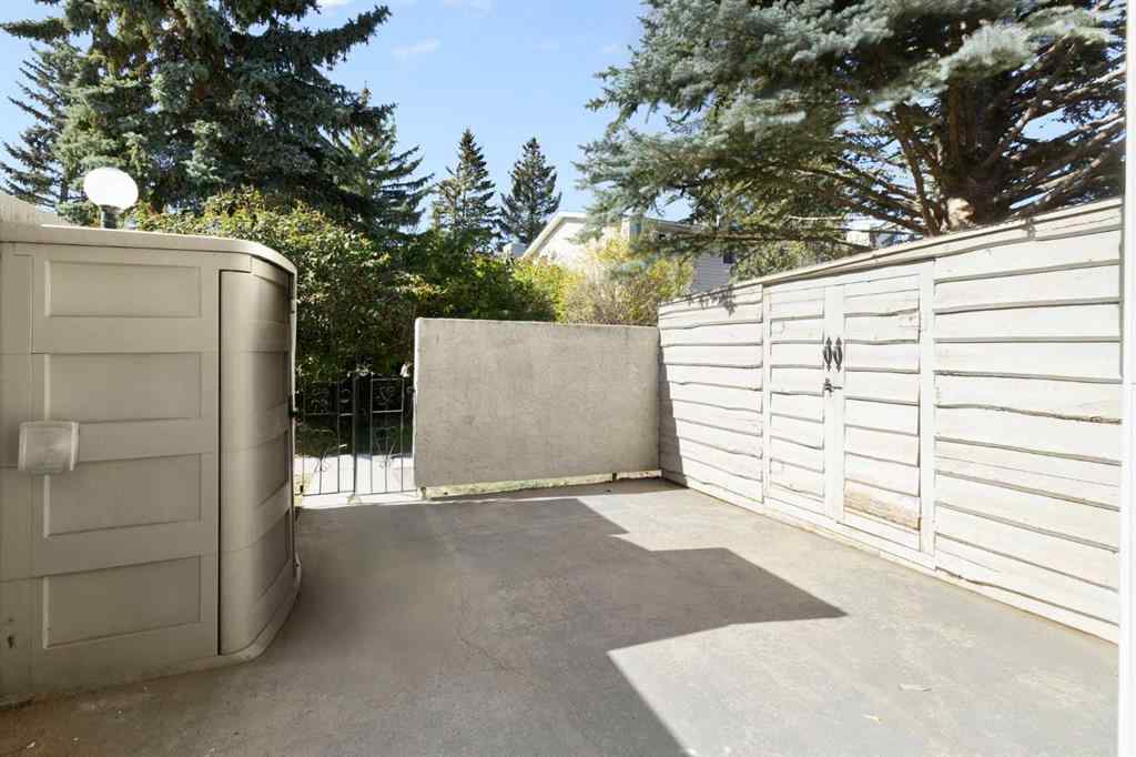 MLS® A2266693 - Unit #7 4915 45 Street SW in Glamorgan Calgary, Residential