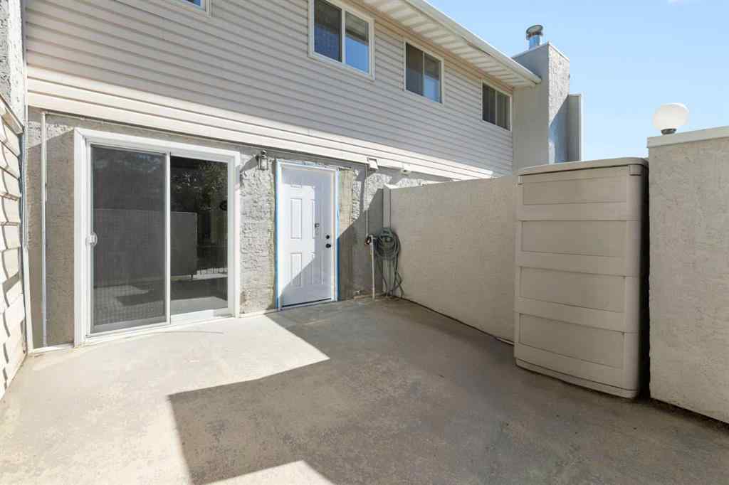 MLS® A2266693 - Unit #7 4915 45 Street SW in Glamorgan Calgary, Residential