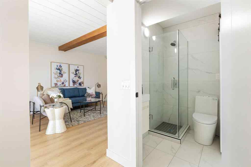 MLS® A2266693 - Unit #7 4915 45 Street SW in Glamorgan Calgary, Residential
