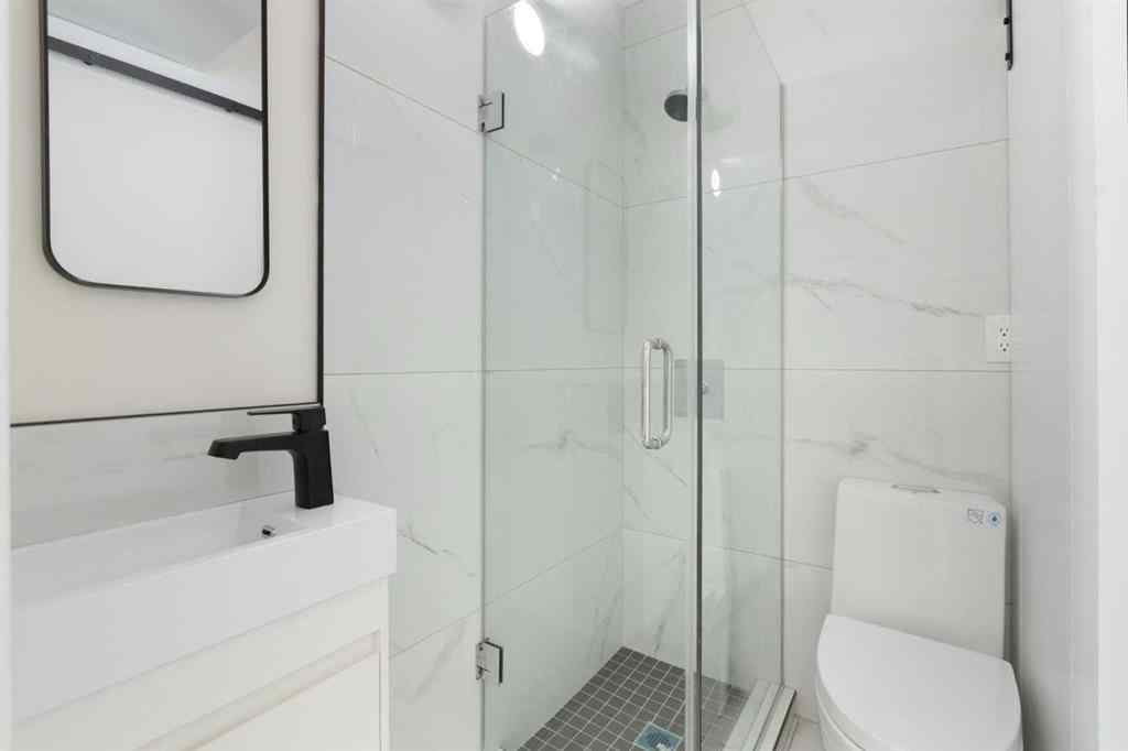 MLS® A2266693 - Unit #7 4915 45 Street SW in Glamorgan Calgary, Residential