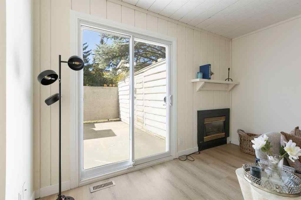 MLS® A2266693 - Unit #7 4915 45 Street SW in Glamorgan Calgary, Residential