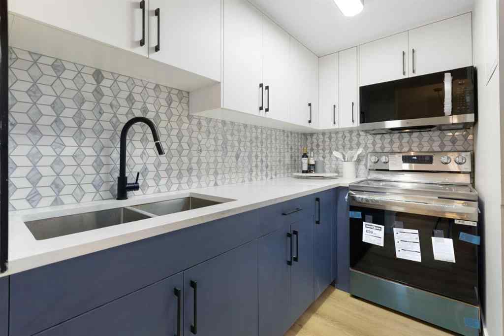 MLS® A2266693 - Unit #7 4915 45 Street SW in Glamorgan Calgary, Residential