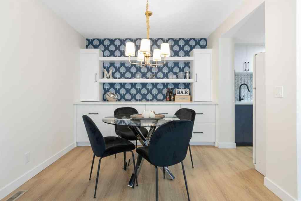 MLS® A2266693 - Unit #7 4915 45 Street SW in Glamorgan Calgary, Residential