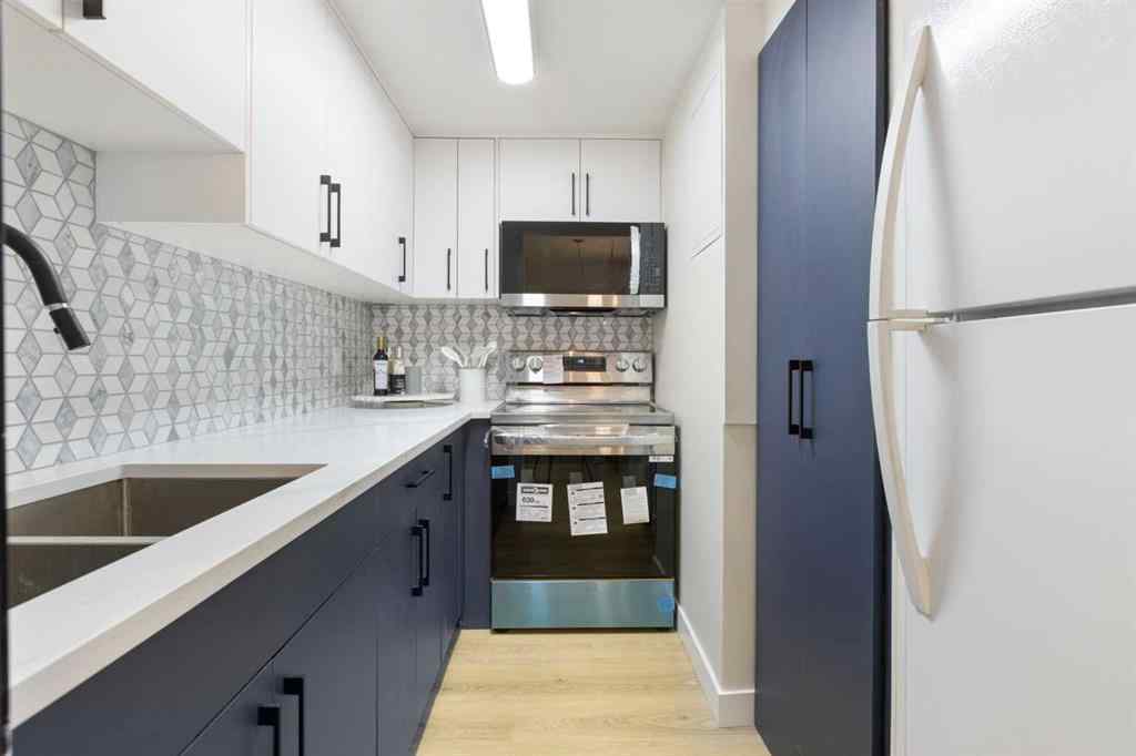 MLS® A2266693 - Unit #7 4915 45 Street SW in Glamorgan Calgary, Residential