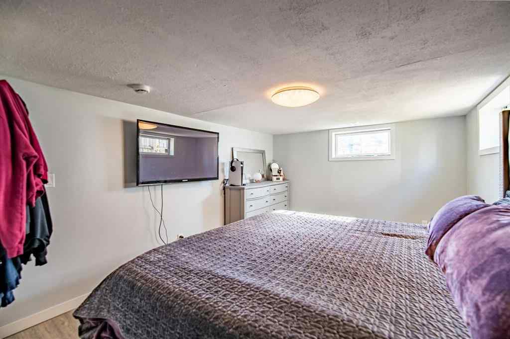 MLS® A2266694 - 3905 50 Street  in Eastview Red Deer, Residential