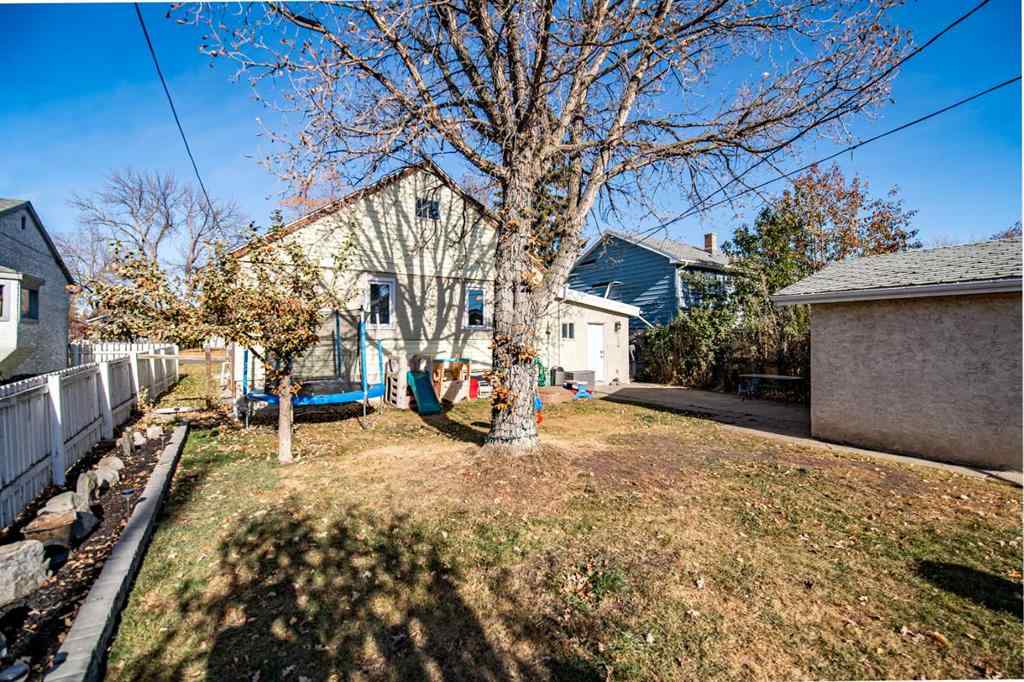 MLS® A2266694 - 3905 50 Street  in Eastview Red Deer, Residential