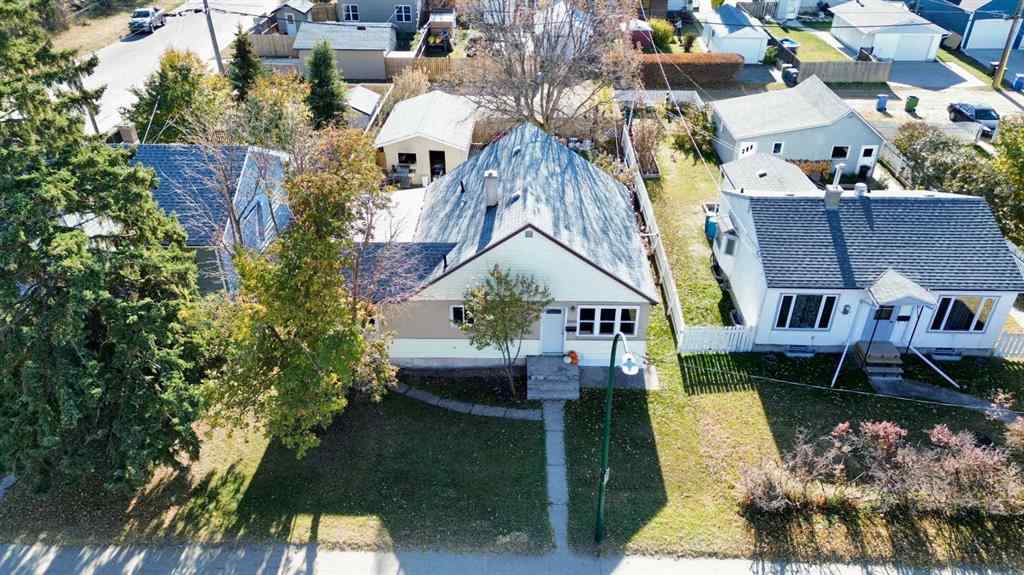 MLS® A2266694 - 3905 50 Street  in Eastview Red Deer, Residential