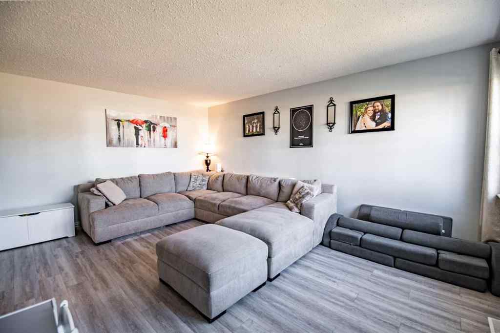 MLS® A2266694 - 3905 50 Street  in Eastview Red Deer, Residential