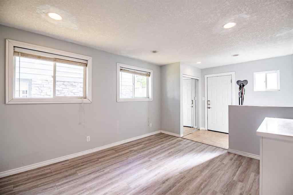 MLS® A2266694 - 3905 50 Street  in Eastview Red Deer, Residential