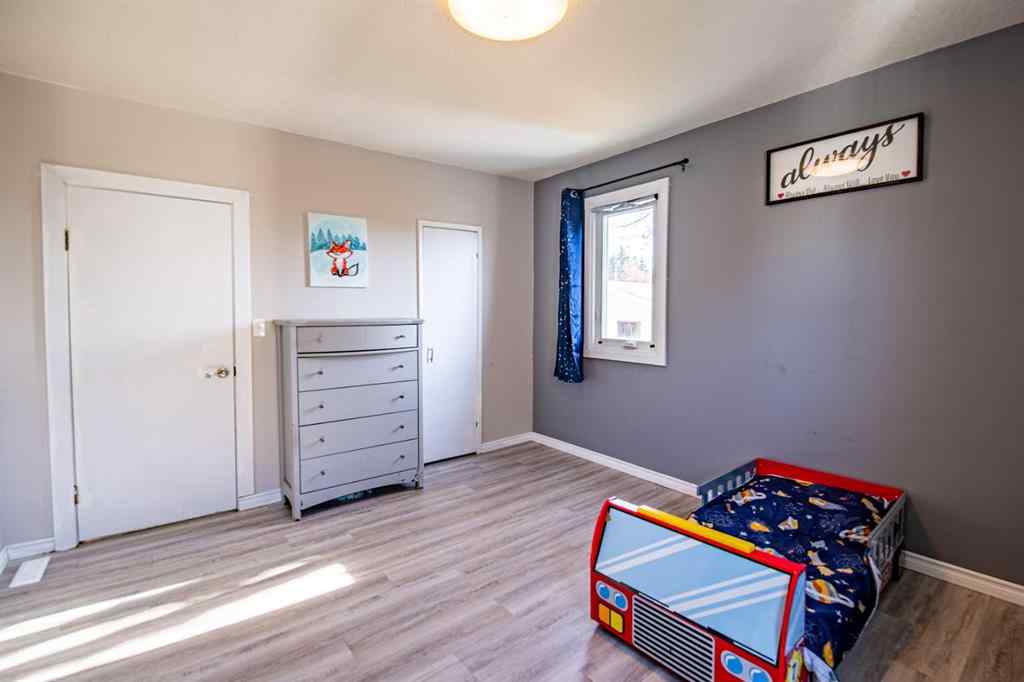 MLS® A2266694 - 3905 50 Street  in Eastview Red Deer, Residential