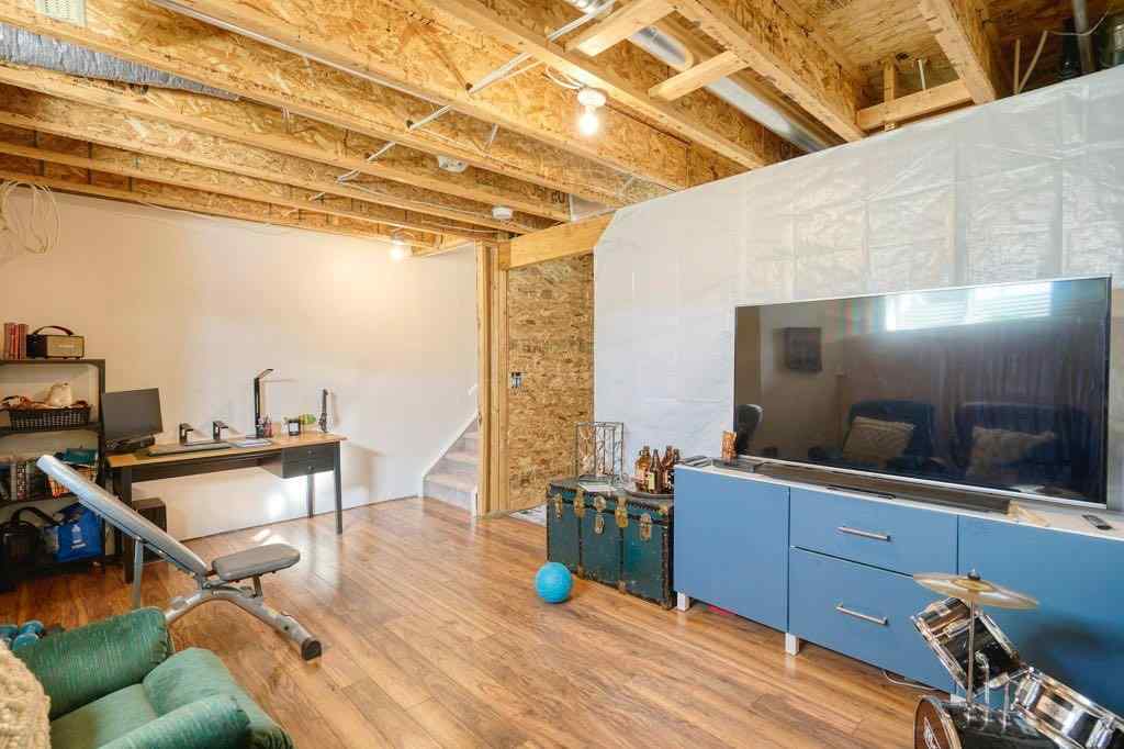 MLS® A2266703 - 165 Bayside Point SW in Bayside Airdrie, Residential