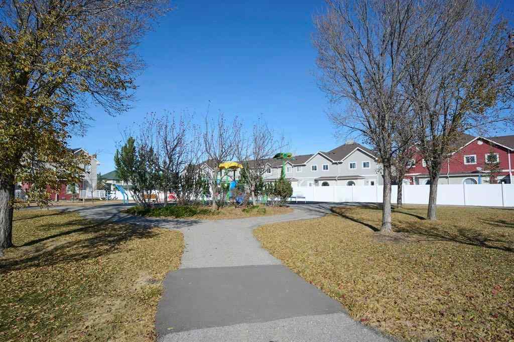 MLS® A2266703 - 165 Bayside Point SW in Bayside Airdrie, Residential