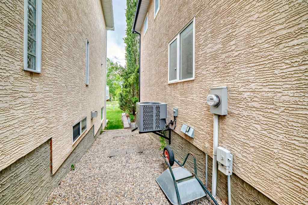 MLS® A2266708 - 146 Scenic View Close NW in Scenic Acres Calgary, Residential