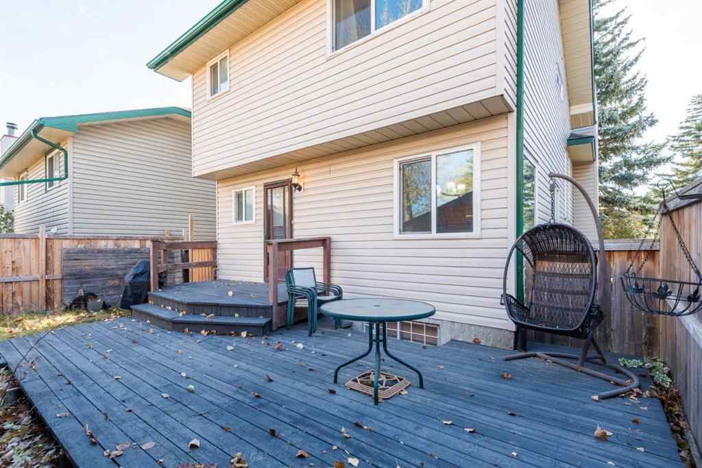 MLS® A2266711 - 19 Woodglen Grove SW in Woodbine Calgary, Residential