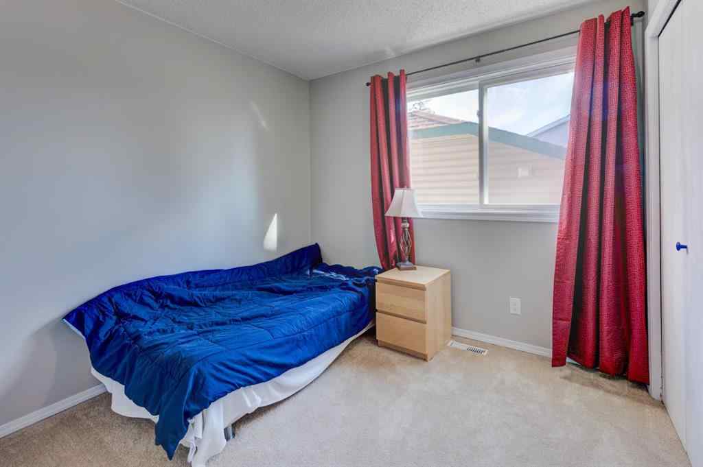 MLS® A2266711 - 19 Woodglen Grove SW in Woodbine Calgary, Residential