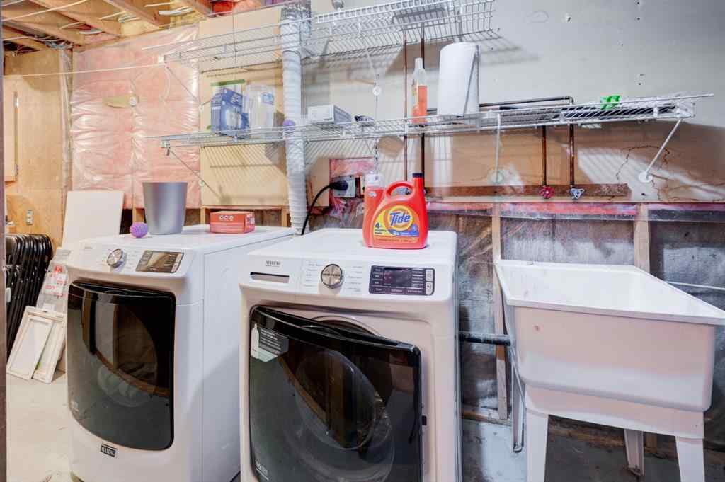 MLS® A2266711 - 19 Woodglen Grove SW in Woodbine Calgary, Residential