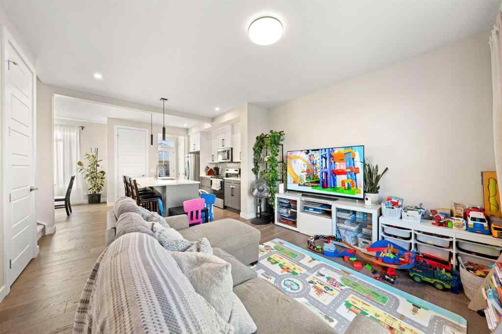 MLS® A2266719 - 281 Waterford Boulevard  in Waterford Chestermere, Residential