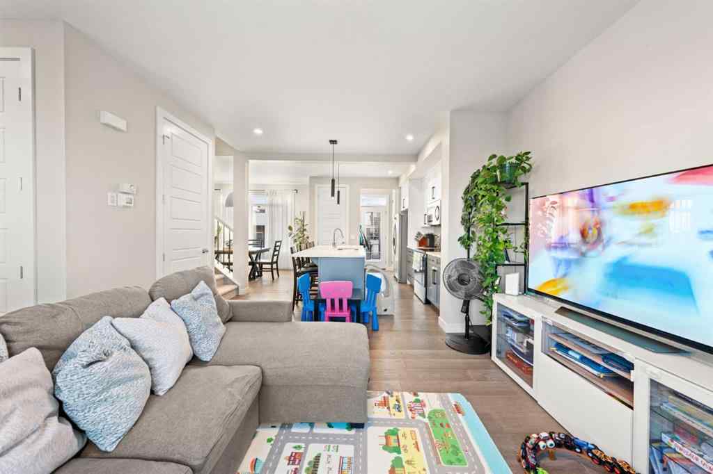 MLS® A2266719 - 281 Waterford Boulevard  in Waterford Chestermere, Residential