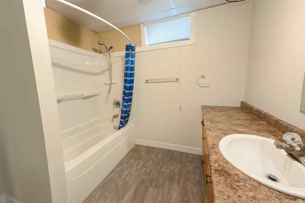 MLS® A2266723 - 4922 48 Street  in Sedgewick Sedgewick, Residential