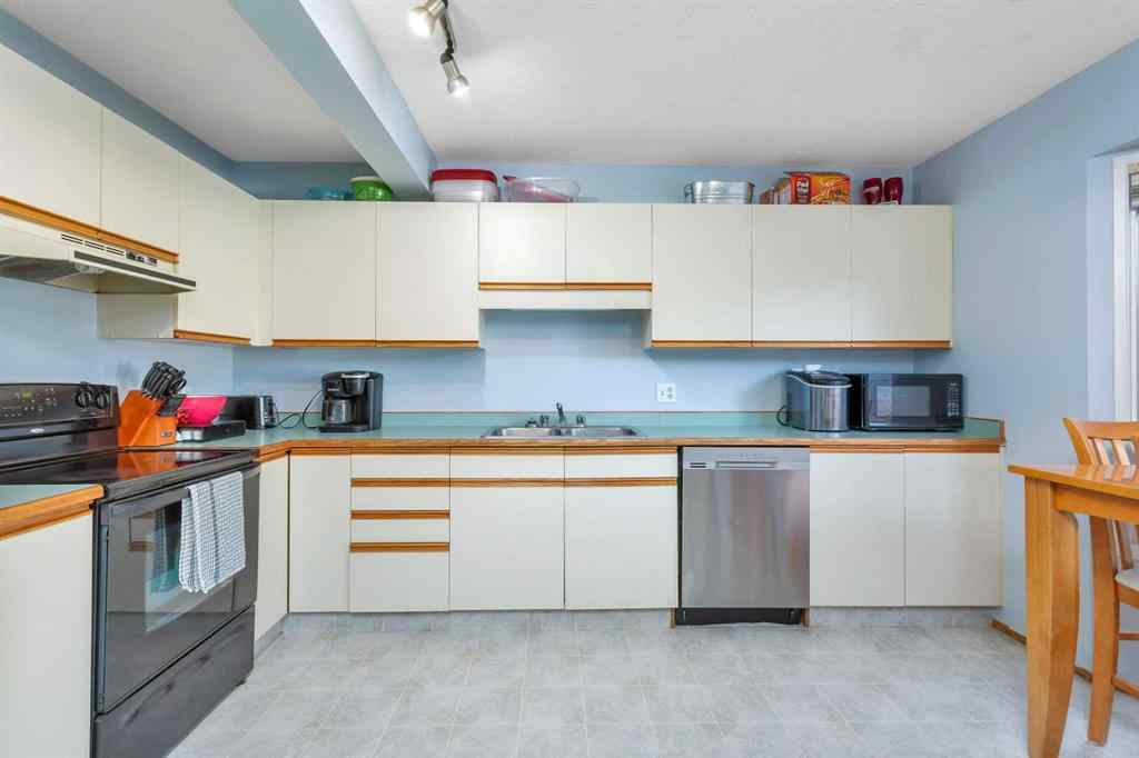 MLS® A2266734 - 83 Elwell Close  in Eastview Estates Red Deer, Residential