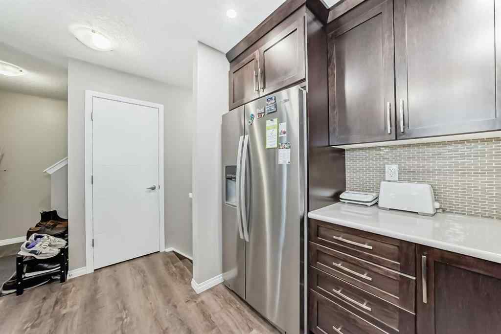 MLS® A2266735 - 48 YORKVILLE Avenue SW in Yorkville Calgary, Residential