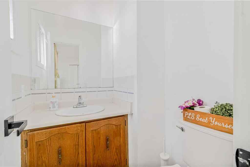 MLS® A2266736 - 147 Dovercliffe Way SE in Dover Calgary, Residential