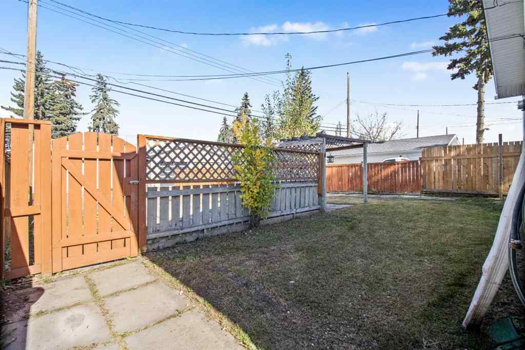 MLS® A2266736 - 147 Dovercliffe Way SE in Dover Calgary, Residential