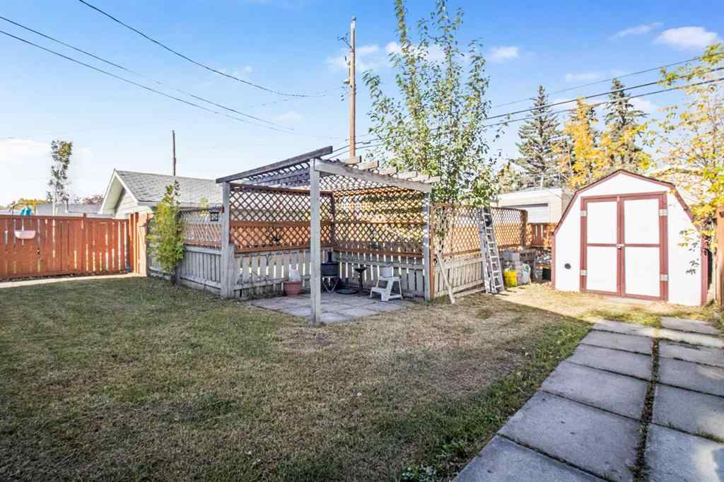 MLS® A2266736 - 147 Dovercliffe Way SE in Dover Calgary, Residential