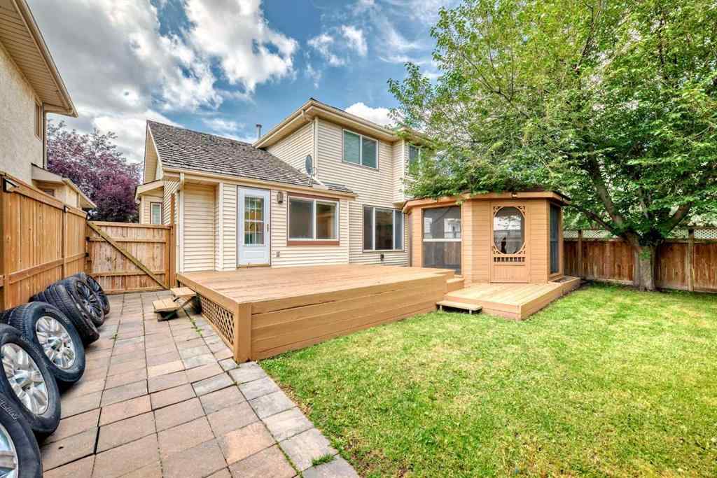 MLS® A2266743 - 51 Douglas Woods Hill SE in Douglasdale/Glen Calgary, Residential