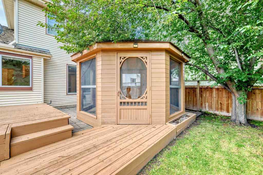 MLS® A2266743 - 51 Douglas Woods Hill SE in Douglasdale/Glen Calgary, Residential