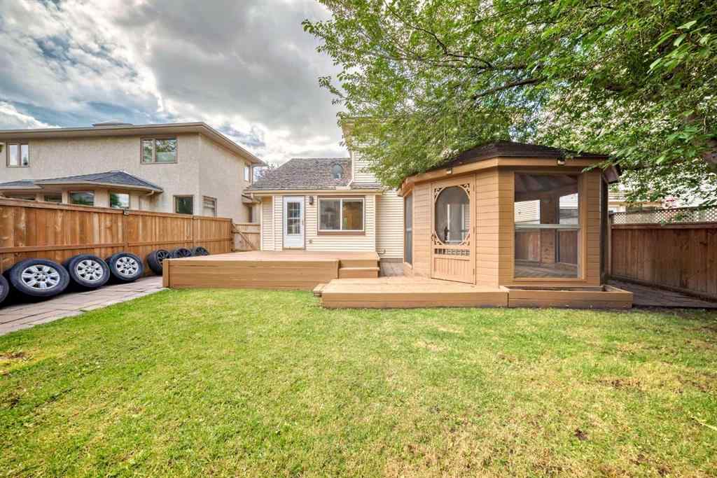 MLS® A2266743 - 51 Douglas Woods Hill SE in Douglasdale/Glen Calgary, Residential