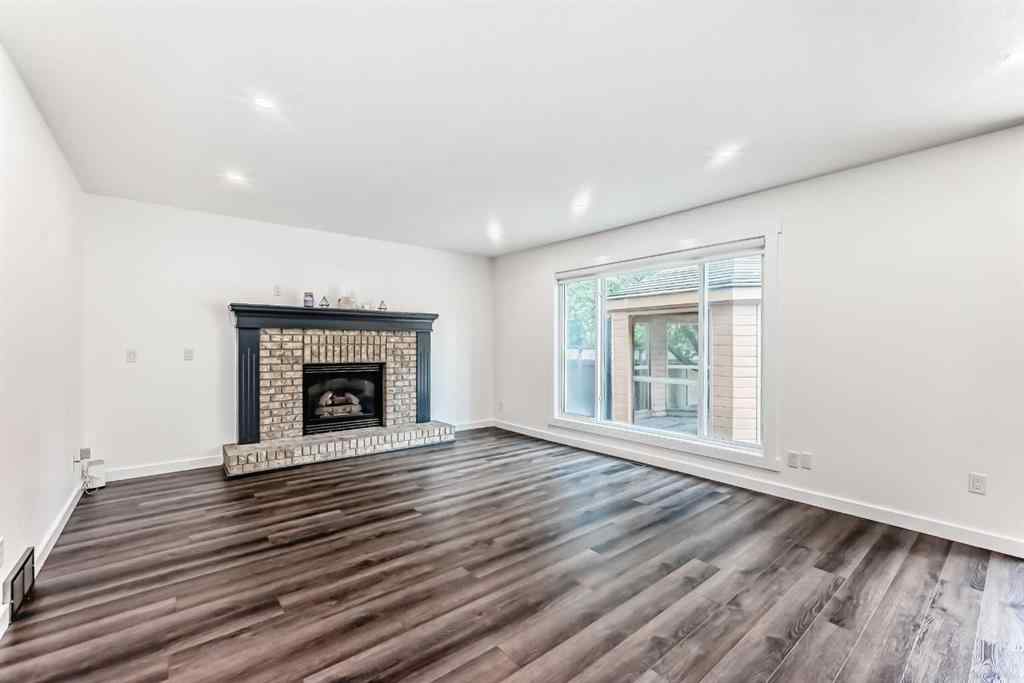 MLS® A2266743 - 51 Douglas Woods Hill SE in Douglasdale/Glen Calgary, Residential