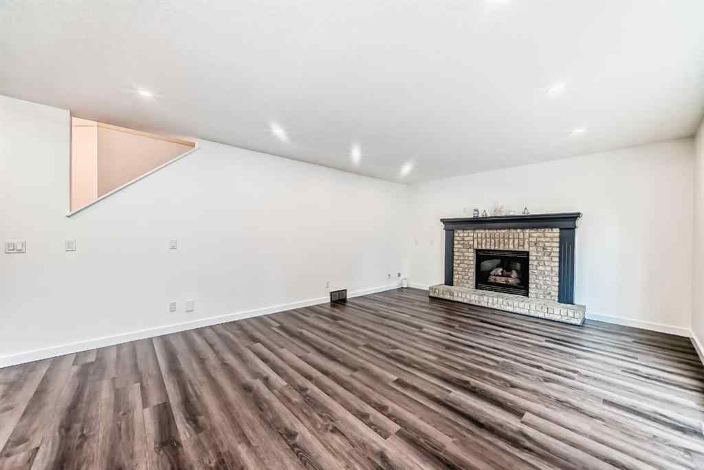 MLS® A2266743 - 51 Douglas Woods Hill SE in Douglasdale/Glen Calgary, Residential