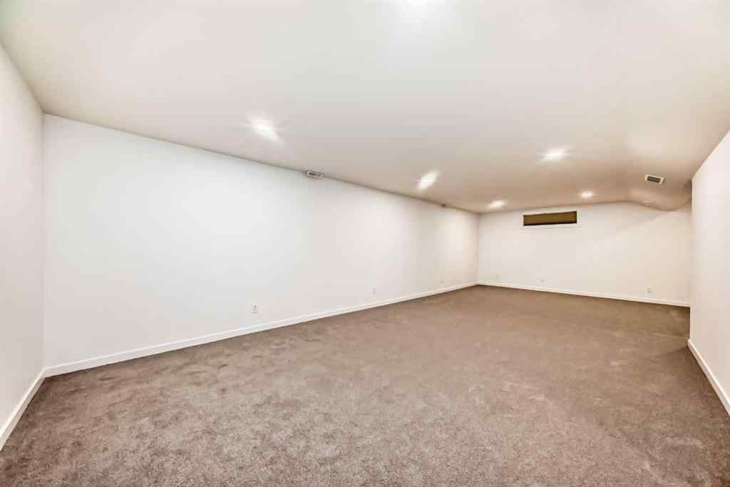 MLS® A2266743 - 51 Douglas Woods Hill SE in Douglasdale/Glen Calgary, Residential