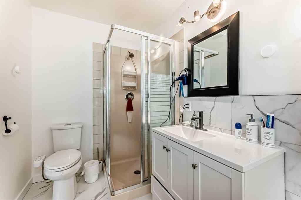 MLS® A2266743 - 51 Douglas Woods Hill SE in Douglasdale/Glen Calgary, Residential