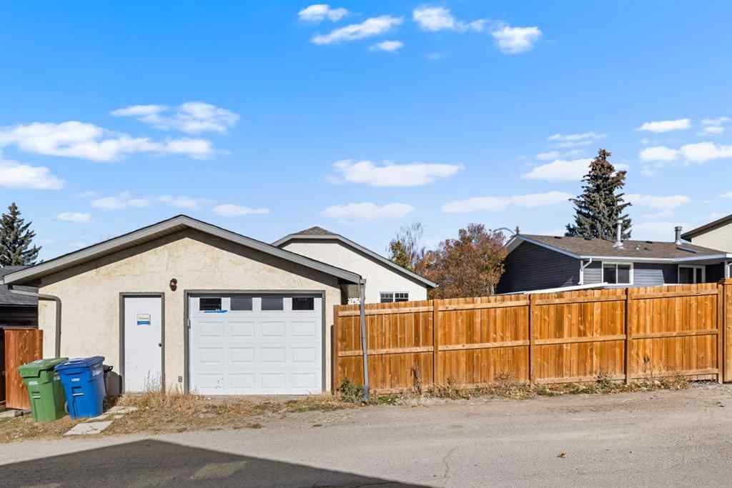 MLS® A2266747 - 217 Acacia Crescent SE in Airdrie Meadows Airdrie, Residential
