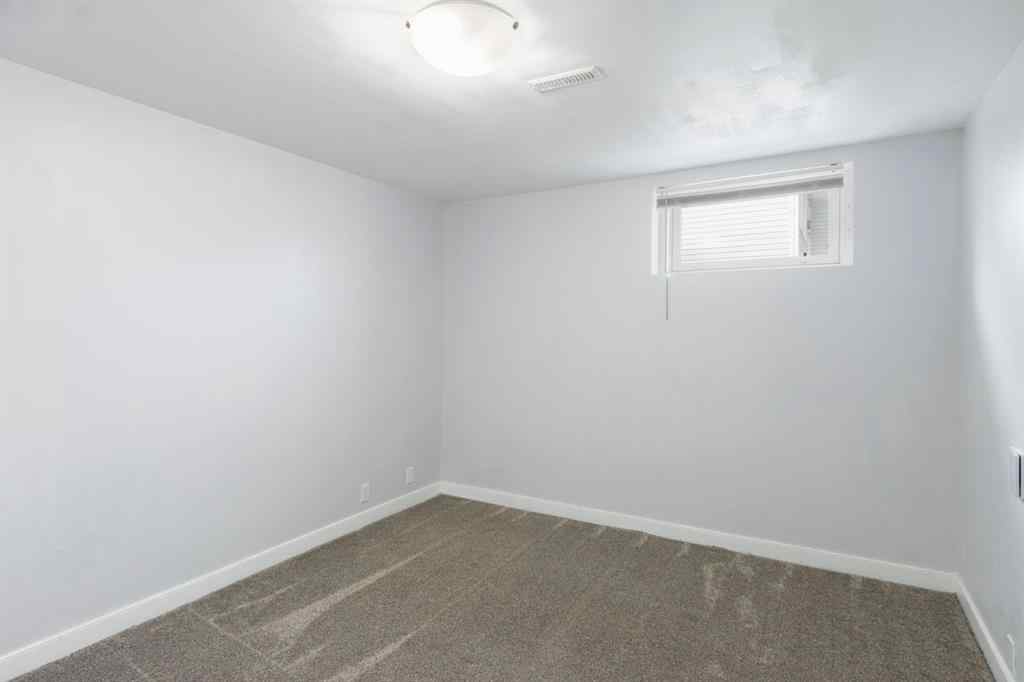 MLS® A2266755 - 6023 Thornbank Drive  in Thorncliffe Calgary, Residential