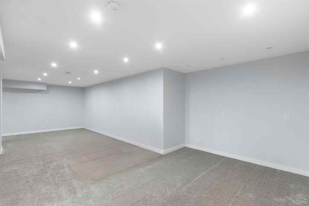 MLS® A2266755 - 6023 Thornbank Drive  in Thorncliffe Calgary, Residential