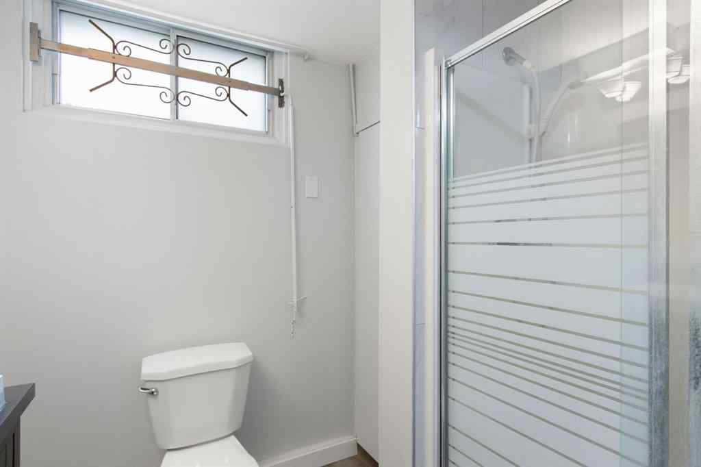 MLS® A2266755 - 6023 Thornbank Drive  in Thorncliffe Calgary, Residential