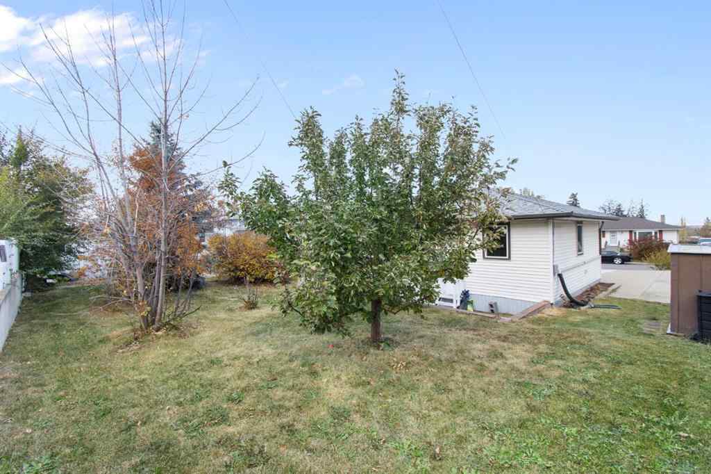 MLS® A2266755 - 6023 Thornbank Drive  in Thorncliffe Calgary, Residential