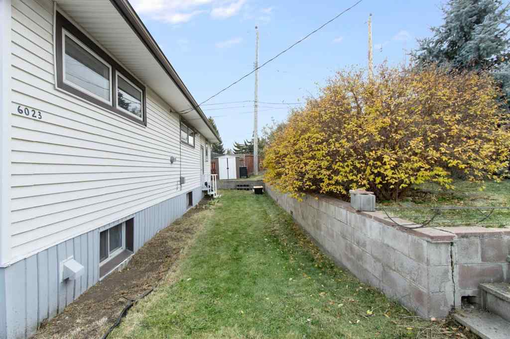 MLS® A2266755 - 6023 Thornbank Drive  in Thorncliffe Calgary, Residential