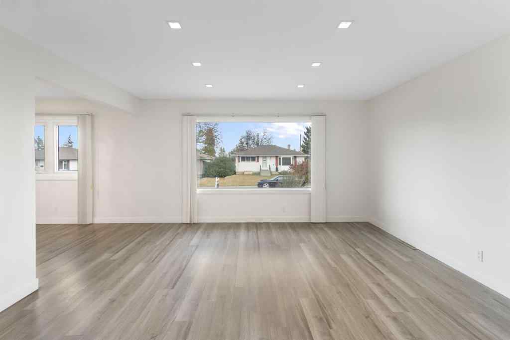 MLS® A2266755 - 6023 Thornbank Drive  in Thorncliffe Calgary, Residential