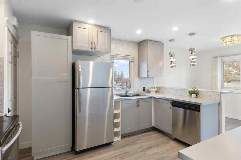 MLS® A2266755 - 6023 Thornbank Drive  in Thorncliffe Calgary, Residential