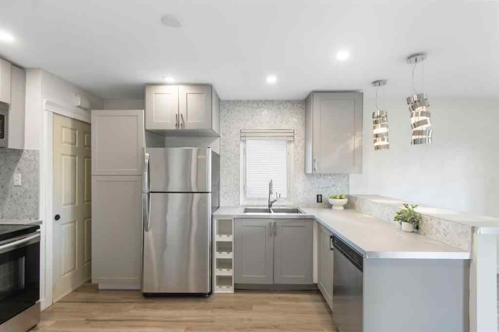 MLS® A2266755 - 6023 Thornbank Drive  in Thorncliffe Calgary, Residential