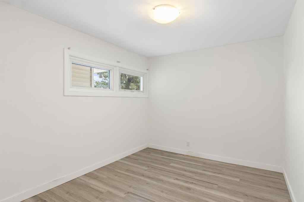 MLS® A2266755 - 6023 Thornbank Drive  in Thorncliffe Calgary, Residential