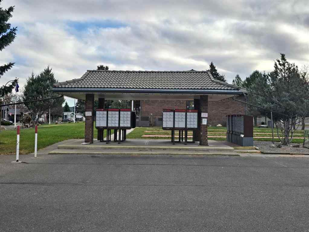 MLS® A2266757 - 2906 30 Avenue S in Parkbridge Estates Lethbridge, Mobile