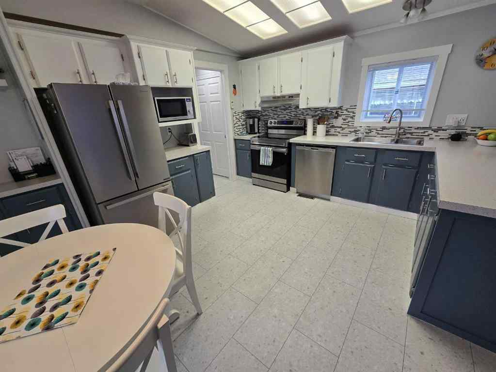 MLS® A2266757 - 2906 30 Avenue S in Parkbridge Estates Lethbridge, Mobile