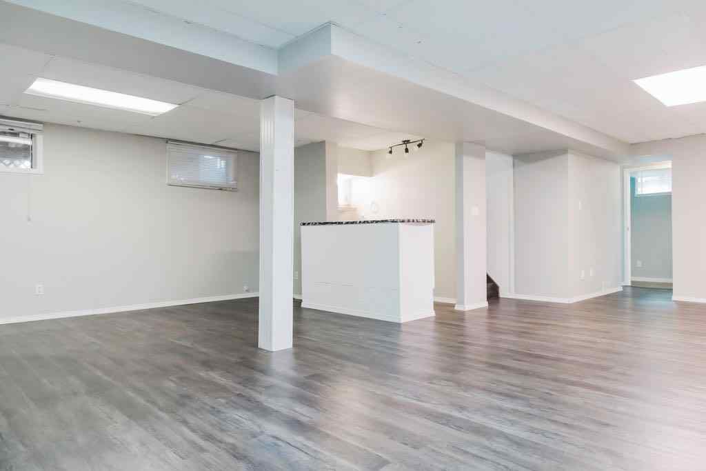 MLS® A2266758 - 6930 98 Street   in South Patterson Place Grande Prairie, Residential